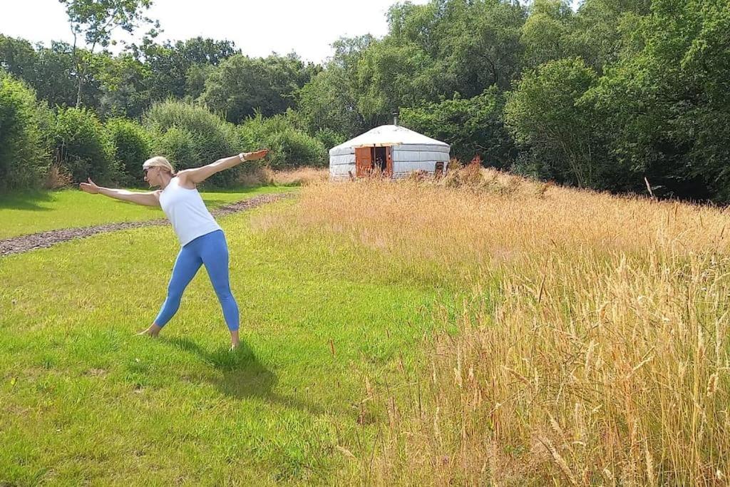 Hotel Gilfach Gower Farm Luxury Yurt With Hot Tub Ammanford Zewnętrze zdjęcie