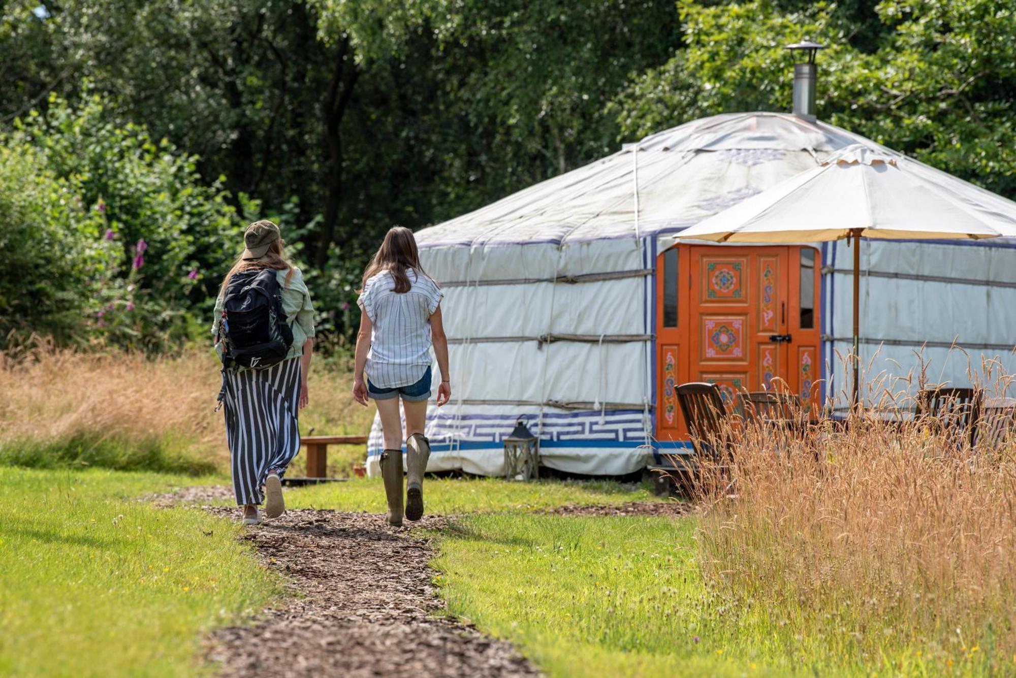 Hotel Gilfach Gower Farm Luxury Yurt With Hot Tub Ammanford Zewnętrze zdjęcie