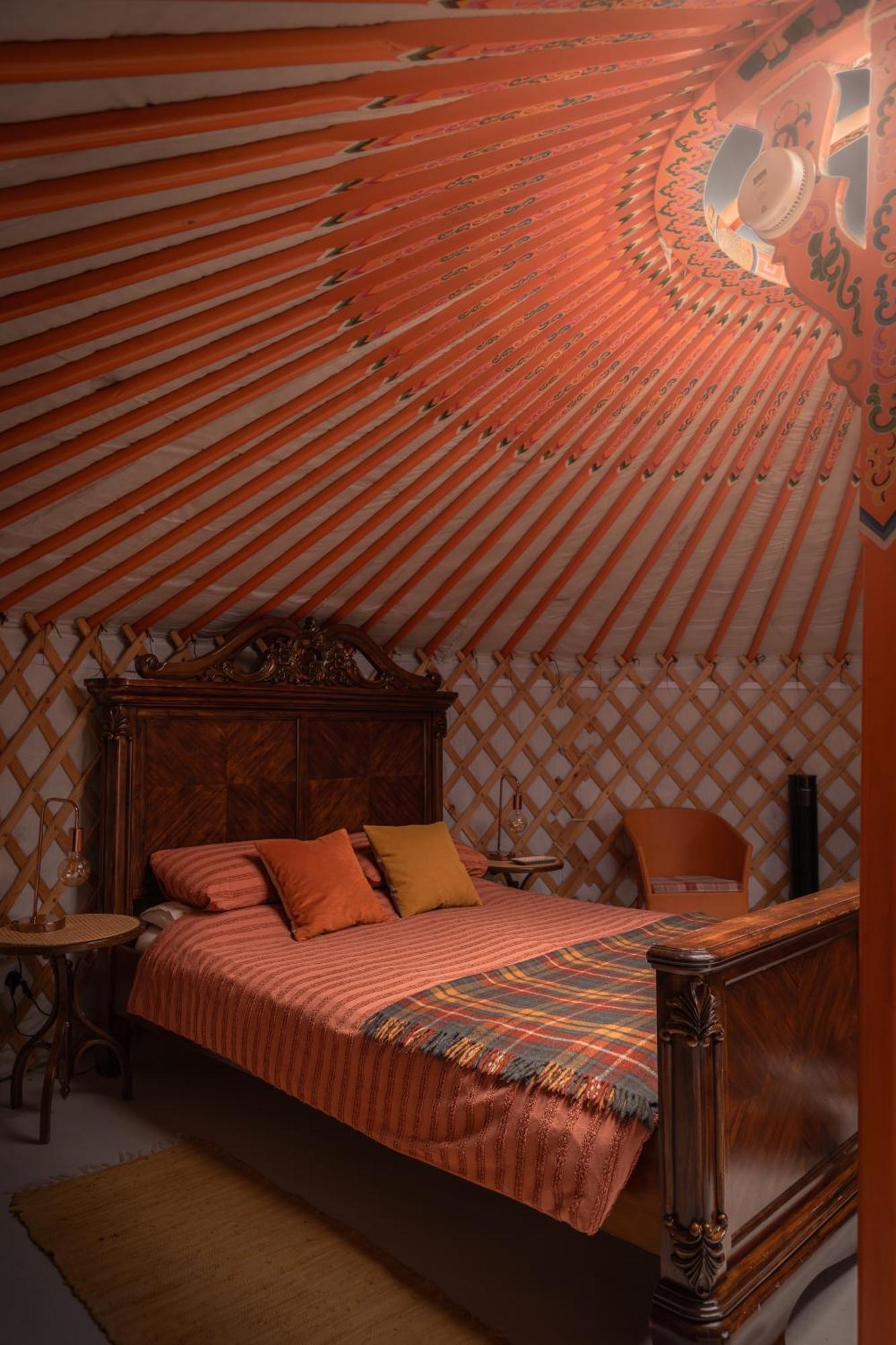 Hotel Gilfach Gower Farm Luxury Yurt With Hot Tub Ammanford Zewnętrze zdjęcie