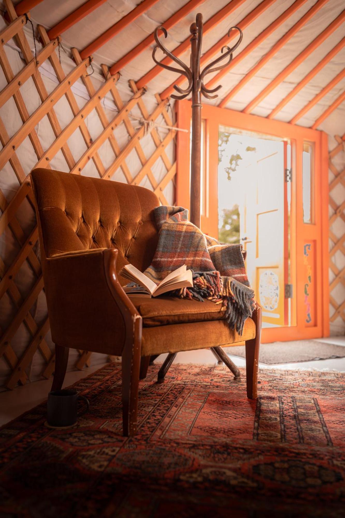 Hotel Gilfach Gower Farm Luxury Yurt With Hot Tub Ammanford Zewnętrze zdjęcie